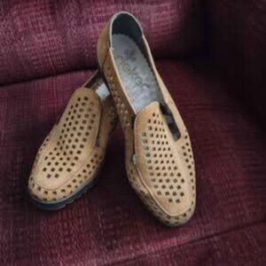 Rieker Anti-Stress Suede Loafers with laser cut out sz. 6